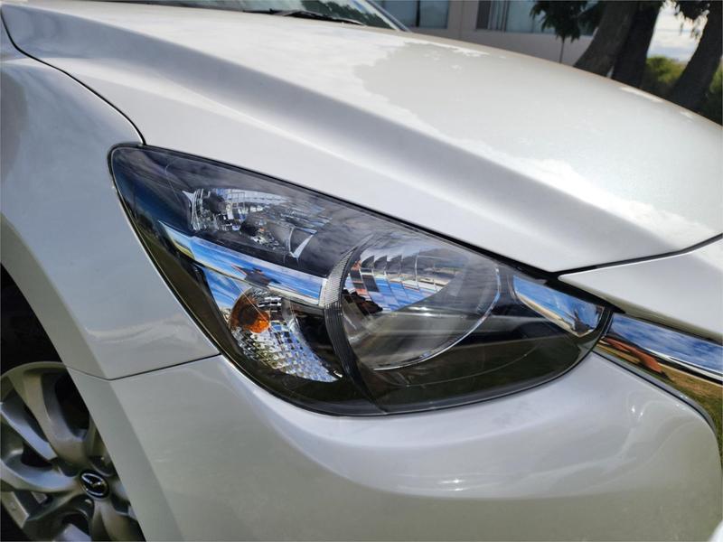 2016 Mazda 2 Maxx DL Series photo 2