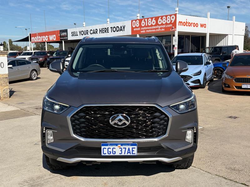 2022 LDV D90 Executive SV9A photo 2