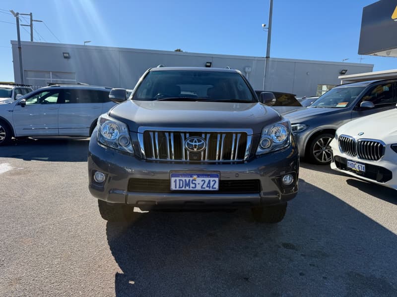 2010 Toyota LANDCRUISER PRADO KAKADU (4x4) photo 4