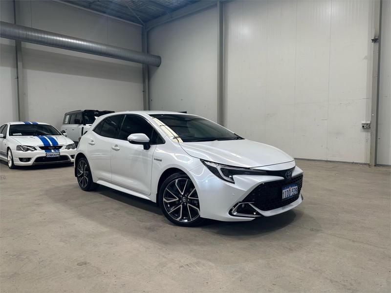 2024 Toyota Corolla ZR Hybrid ZWE219R photo 3