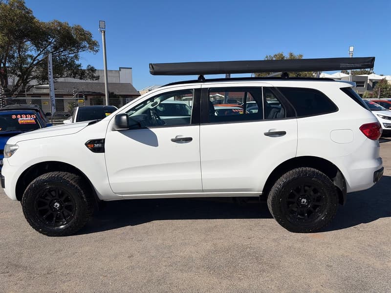 2015 Ford Everest AMBIENTE UA photo 5