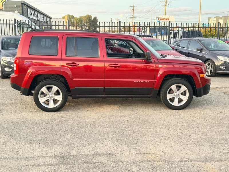 2014 Jeep PATRIOT SPORT (4x2) photo 5