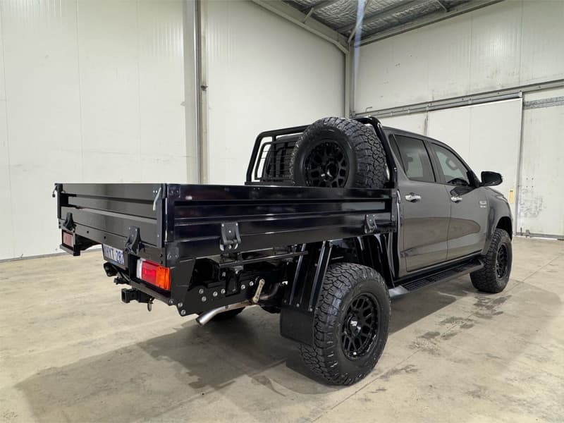 2021 Toyota Hilux SR5 GUN126R 4X4 photo 5