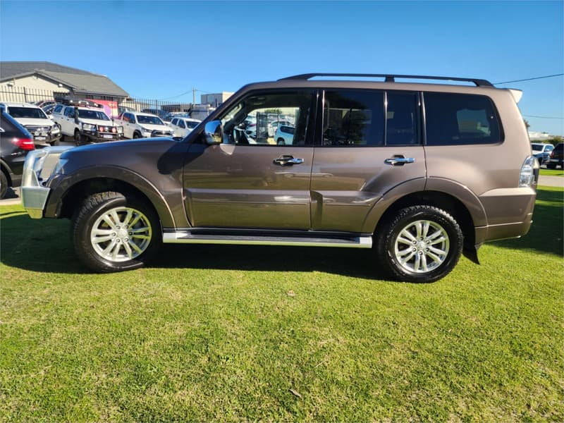 2015 Mitsubishi Pajero GLX LWB (4x4) NX MY15 photo 5