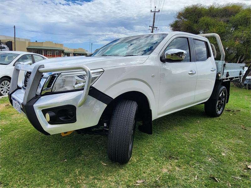 2018 Nissan Navara RX D23 Series 3 4X4 photo 4