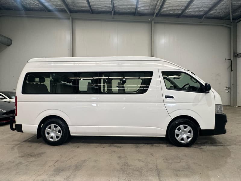 2018 Toyota Hiace Commuter KDH223R photo 4