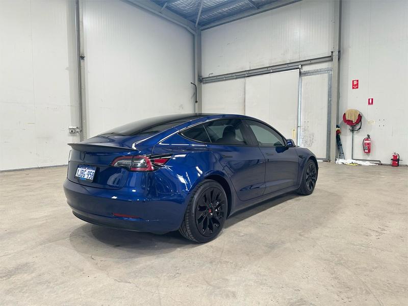 2021 Tesla Model 3 Standard Range Plus photo 5