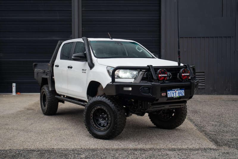 2020 Toyota Hilux SR GUN126R 4X4 photo 2