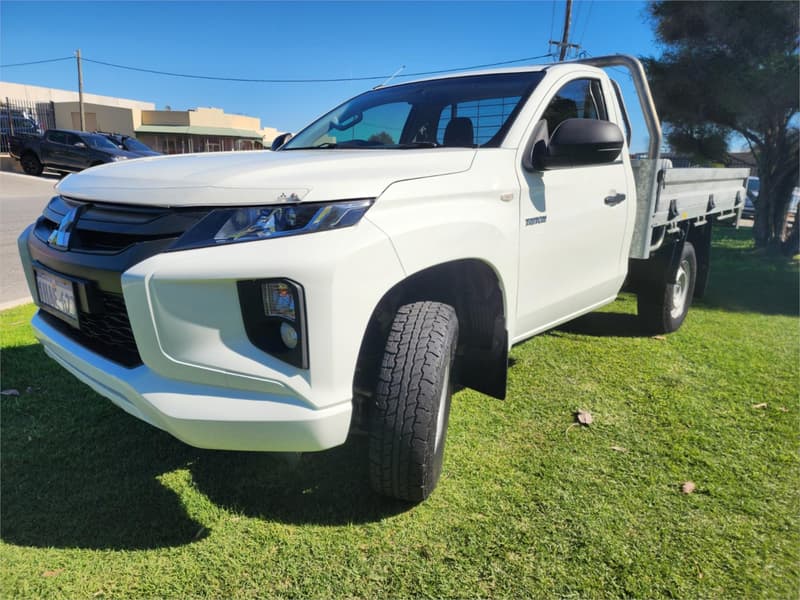 2020 Mitsubishi Triton GLX MR MY20 REAR WHEEL DRIVE photo 4