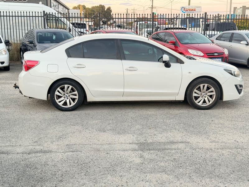 2016 Subaru Impreza 2.0i G4 photo 4