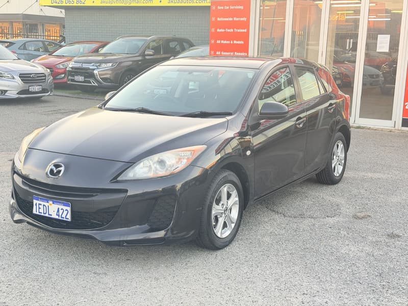 2013 Mazda MAZDA3 NEO photo 2