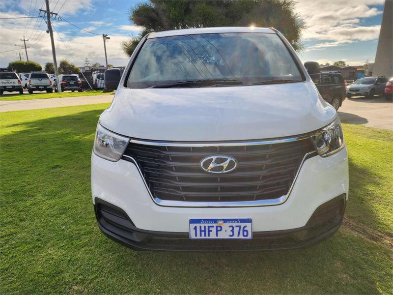 2020 Hyundai iLoad 3S LIFTBACK TQ4 MY21 photo 2