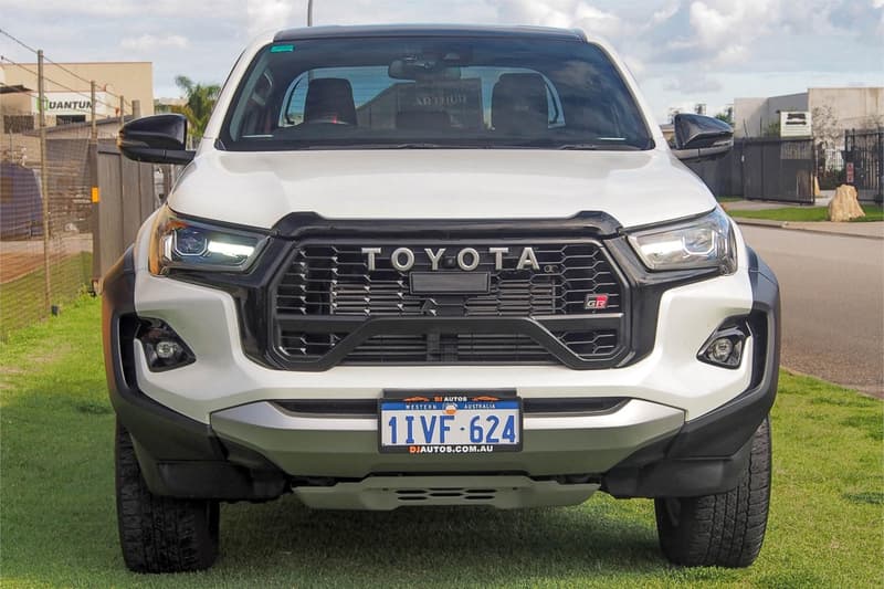 2024 Toyota Hilux GR-SPORT (4x4) GUN126R FACELIFT 4X4 photo 5