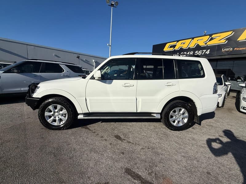 2019 Mitsubishi Pajero GLX NX — primary photo