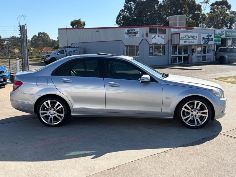 2010 Mercedes-Benz C-Class C220 CDI Elegance W204 photo 4