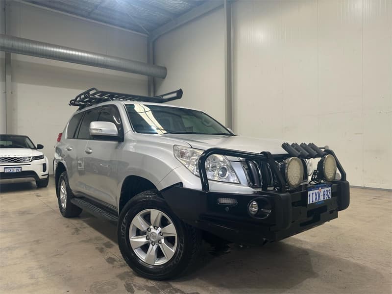 2012 Toyota Landcruiser Altitude VDJ200R photo 3