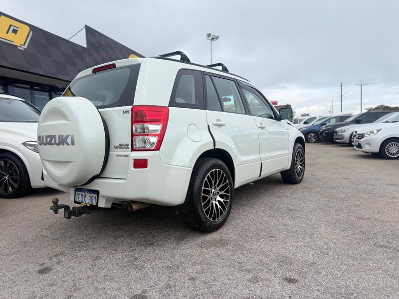 2009 Suzuki GRAND VITARA PRESTIGE (4x4) photo 3