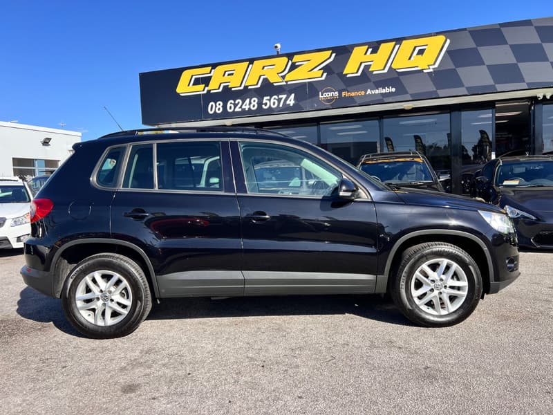 2011 Volkswagen TIGUAN 125 TSI photo 2