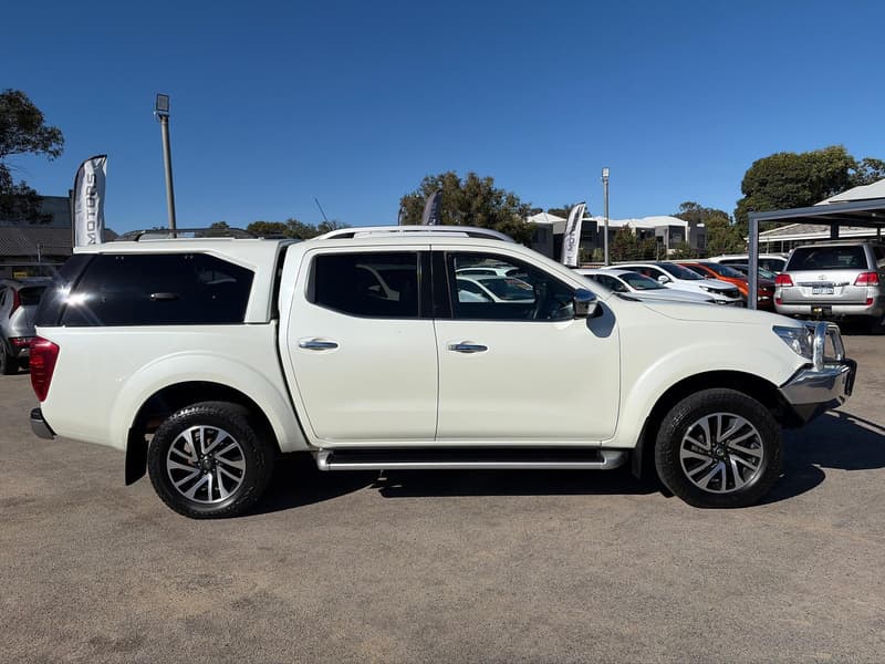 2017 Nissan Navara ST-X D23 Series 2 4X4 photo 3