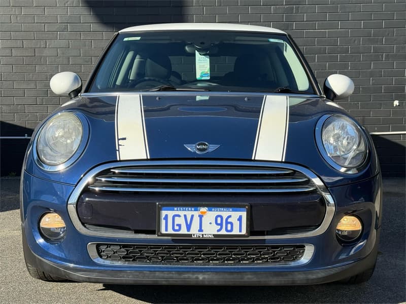 2015 Mini Cooper D F56 photo 2