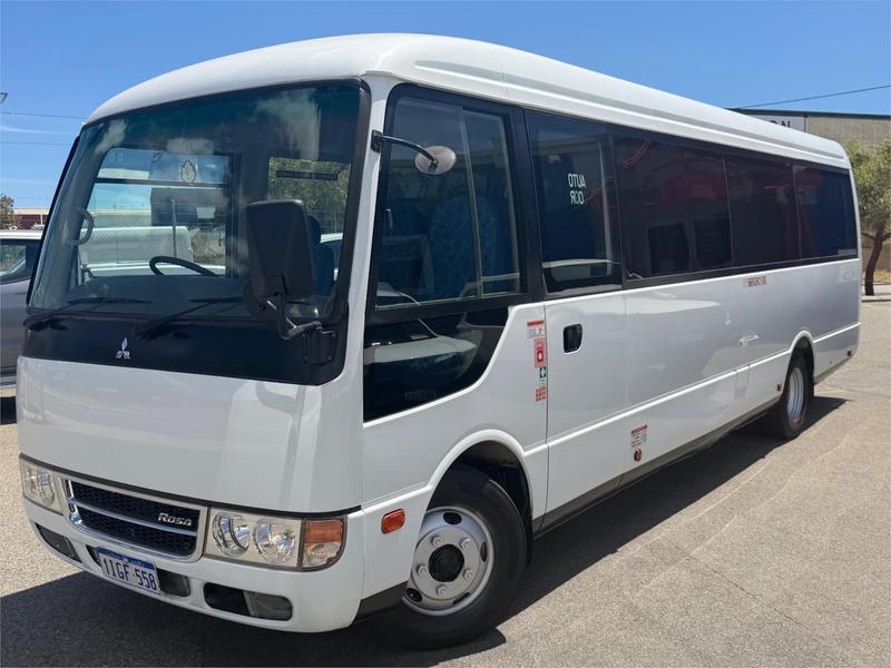 2019 Mitsubishi ROSA BUS BE64 photo 4
