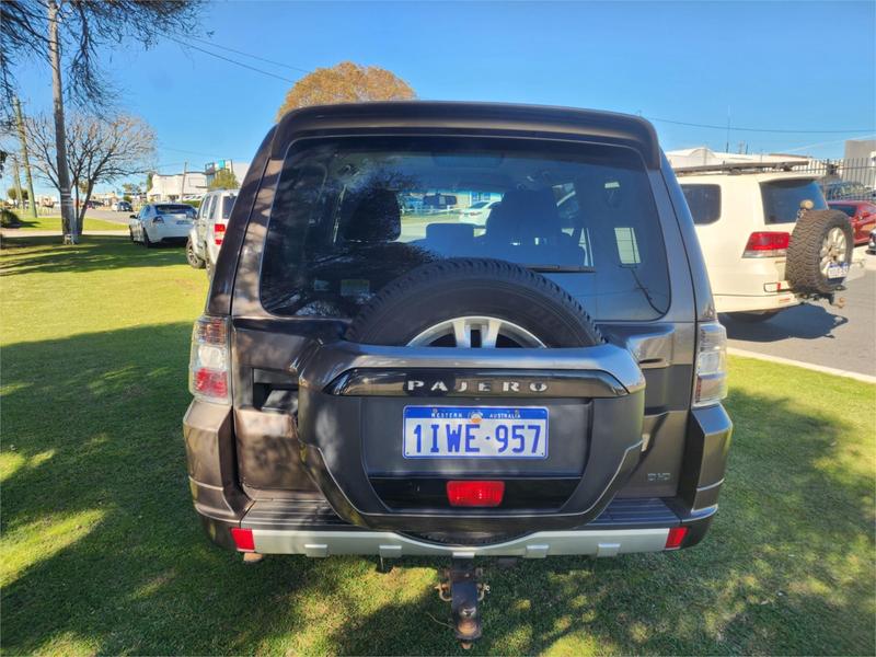 2014 Mitsubishi Pajero GLX LWB (4x4) NX MY15 photo 5