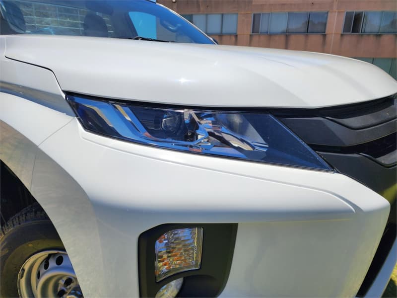 2022 Mitsubishi Triton GLX MR Rear Wheel Drive photo 2