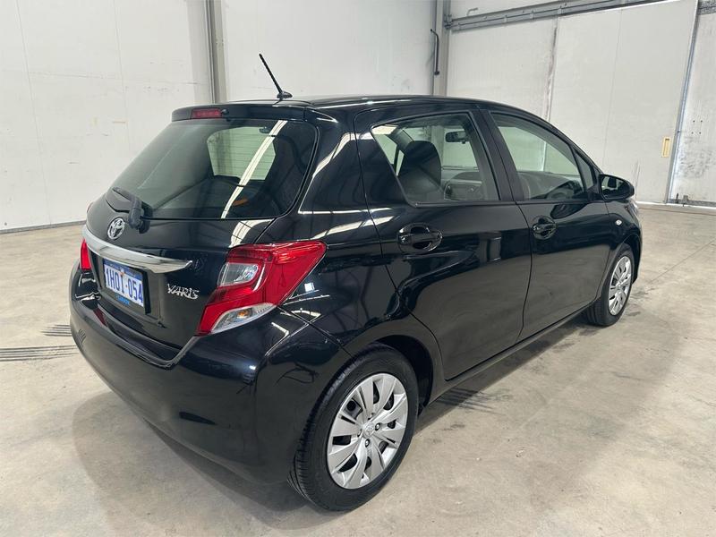 2016 Toyota Yaris Ascent NCP130R photo 5