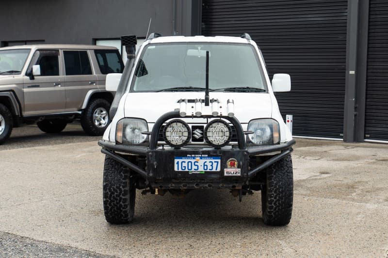 2013 Suzuki Jimny Sierra SN413 T6 photo 3