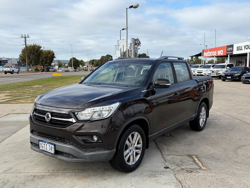 2019 Ssangyong Musso Q200 ELX Utility Crew Cab 4dr Spts Auto 6sp 4x4 2.2DT All Wheel Drive photo 3