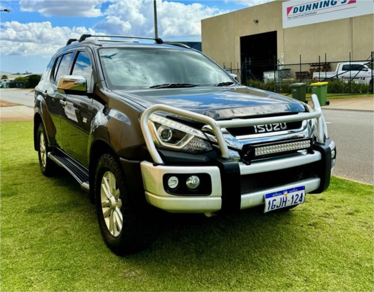 2017 Isuzu MU-X LS-T