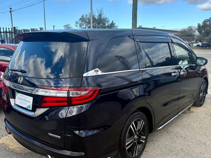 2017 Honda Odyssey (HYBRID) RC photo 4