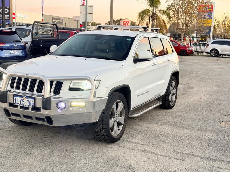 2015 Jeep GRAND CHEROKEE LIMITED (4x4) photo 2