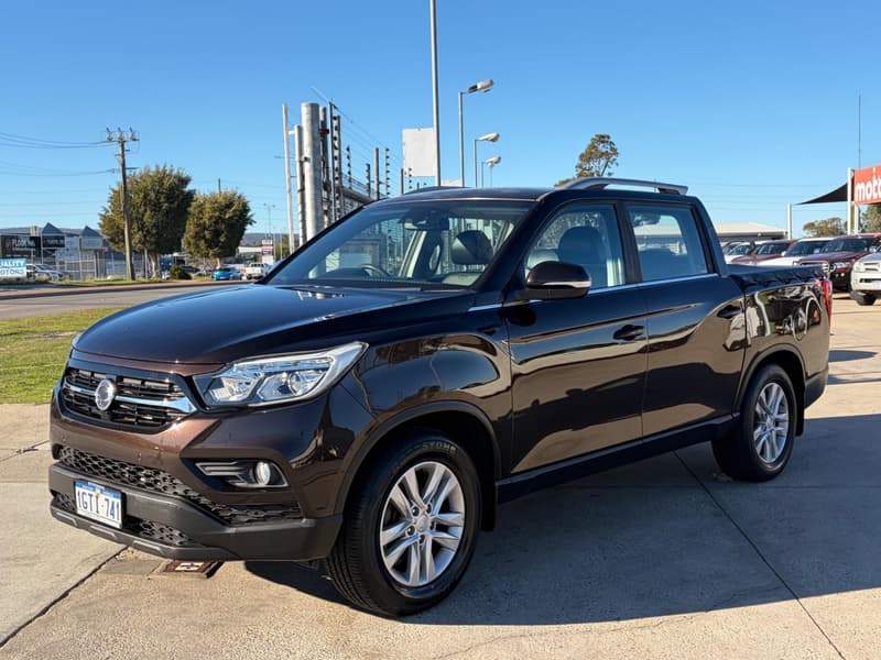 2019 Ssangyong Musso ELX Q200 4X4 photo 3