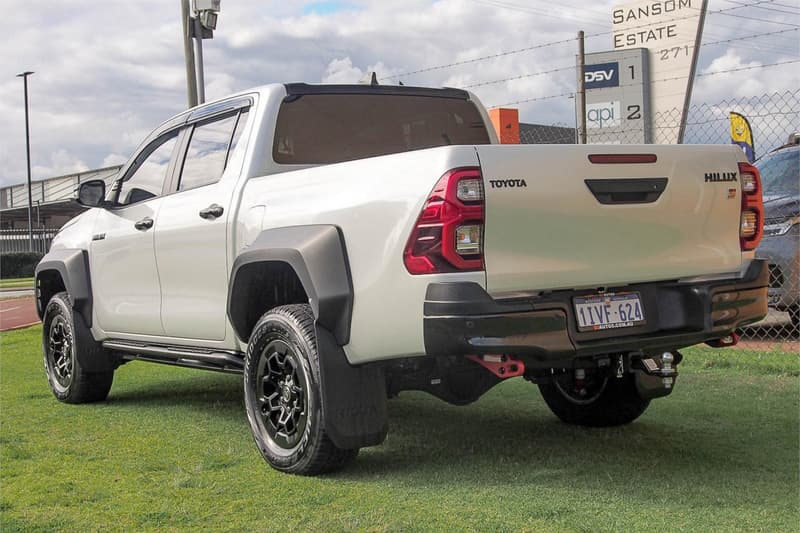 2024 Toyota Hilux GR-SPORT (4x4) GUN126R FACELIFT 4X4 photo 2