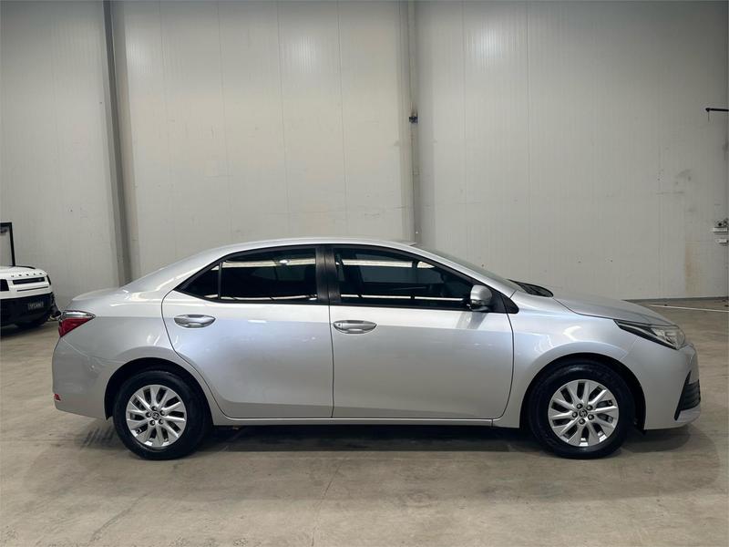 2017 Toyota Corolla Ascent ZRE172R photo 4