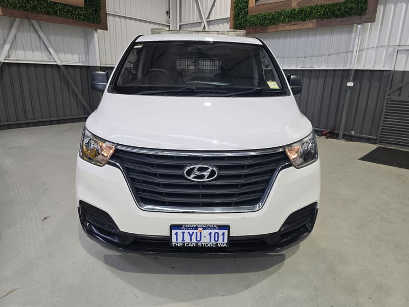 2018 Hyundai iLoad TQ4 photo 2