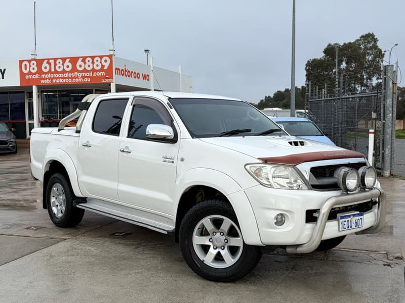 2010 Toyota Hilux SR5 KUN26R 4X4 — primary photo