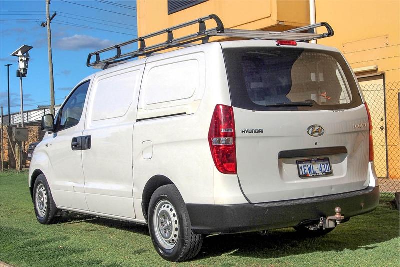2015 Hyundai iLoad TQ MY15 photo 2