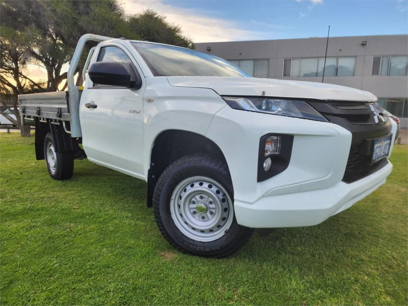 2020 Mitsubishi Triton GLX MR MY20 REAR WHEEL DRIVE — primary photo