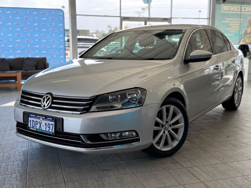 2011 Volkswagen Passat 125TDI Highline Type 3C photo 2