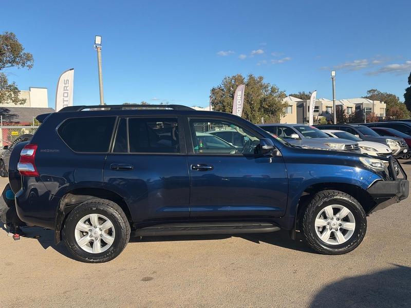 2014 Toyota Landcruiser GXL VDJ200R photo 3