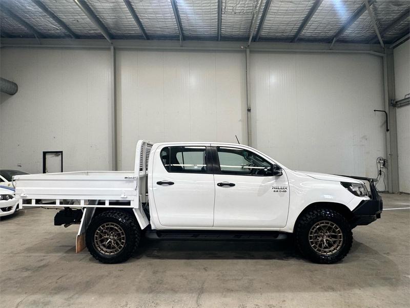 2018 Toyota Hilux SR GUN126R 4X4 photo 4