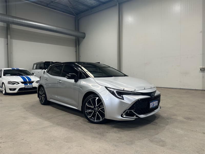 2024 Toyota Corolla ZR Hybrid ZWE219R photo 3