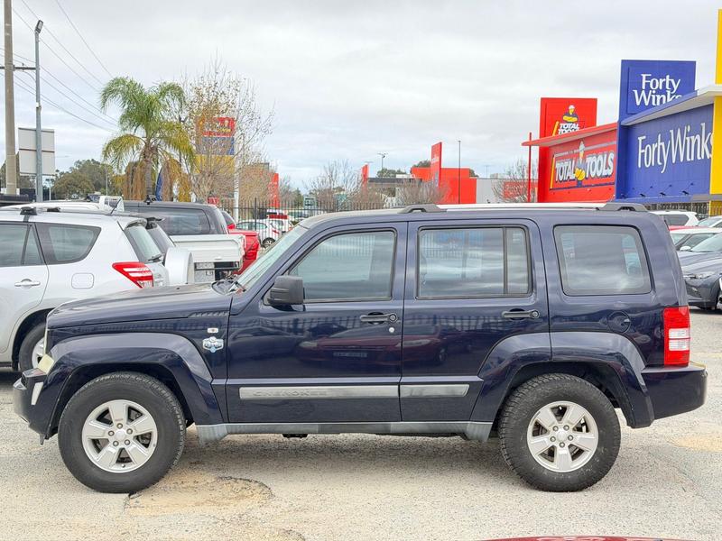 2012 Jeep CHEROKEE SPORT (4x4) KK MY12 KK photo 3