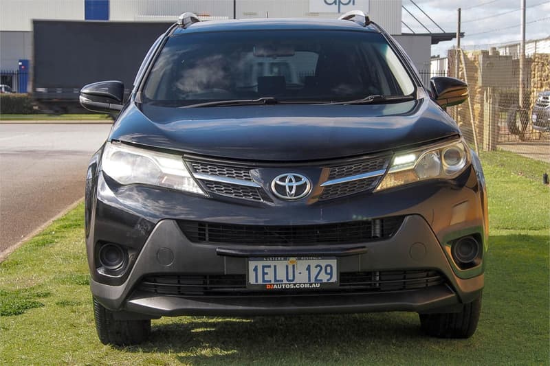 2014 Toyota RAV4 GX (2WD) ZSA42R photo 5