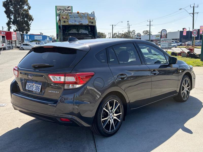 2017 Subaru Impreza 2.0i G5 photo 5
