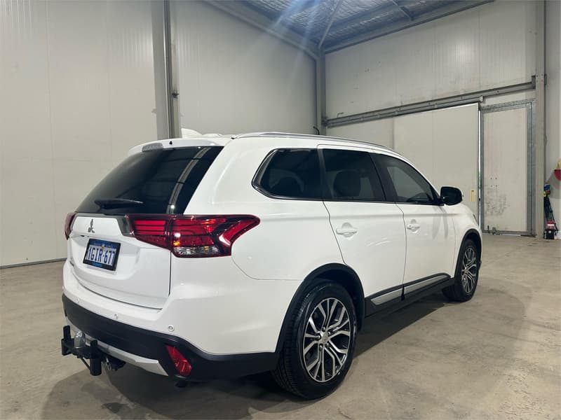 2017 Mitsubishi Outlander LS ZK photo 5