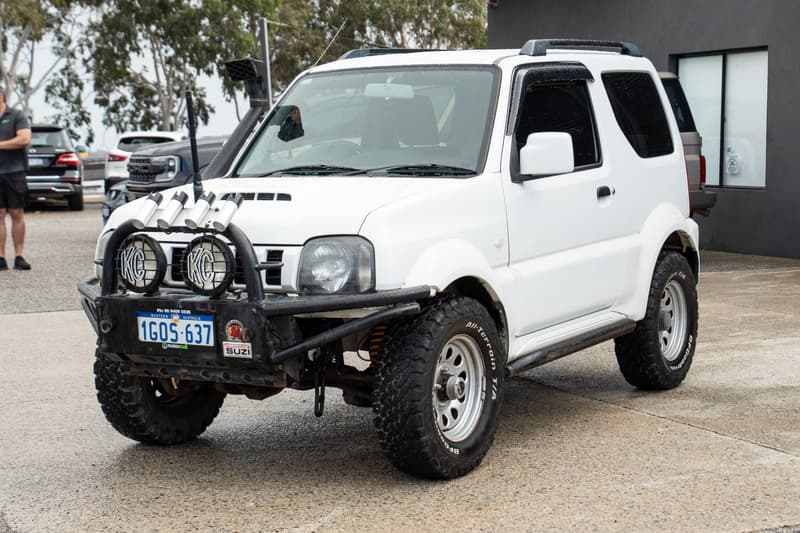 2013 Suzuki Jimny Sierra SN413 T6 photo 5