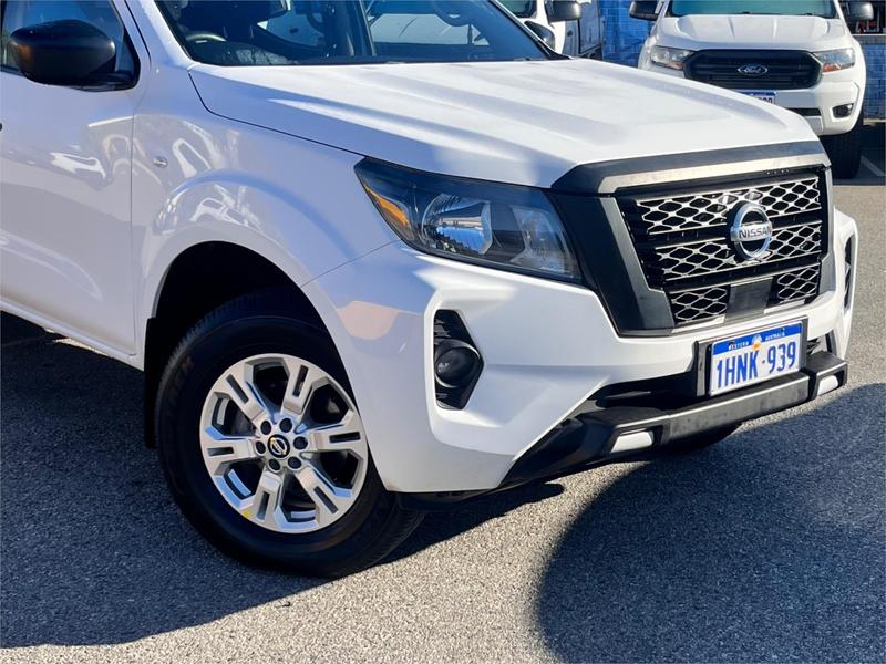 2022 Nissan Navara SL D23 Rear Wheel Drive photo 5